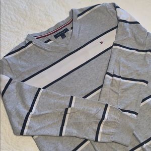 EUC Tommy Hilfiger Striped V-Neck Sweater Sz L